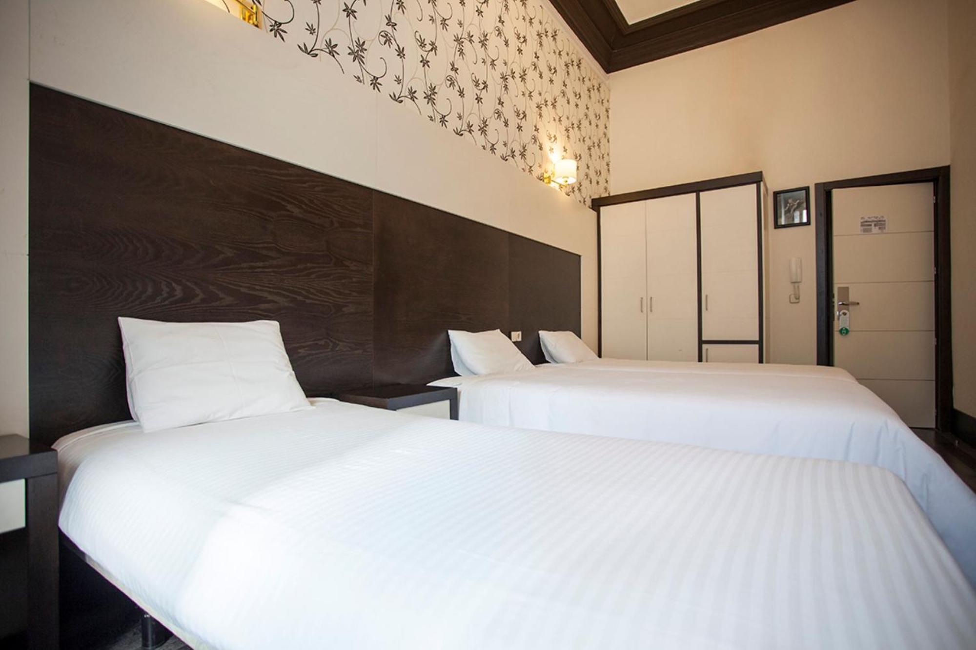 Alhambra Guest house 3*